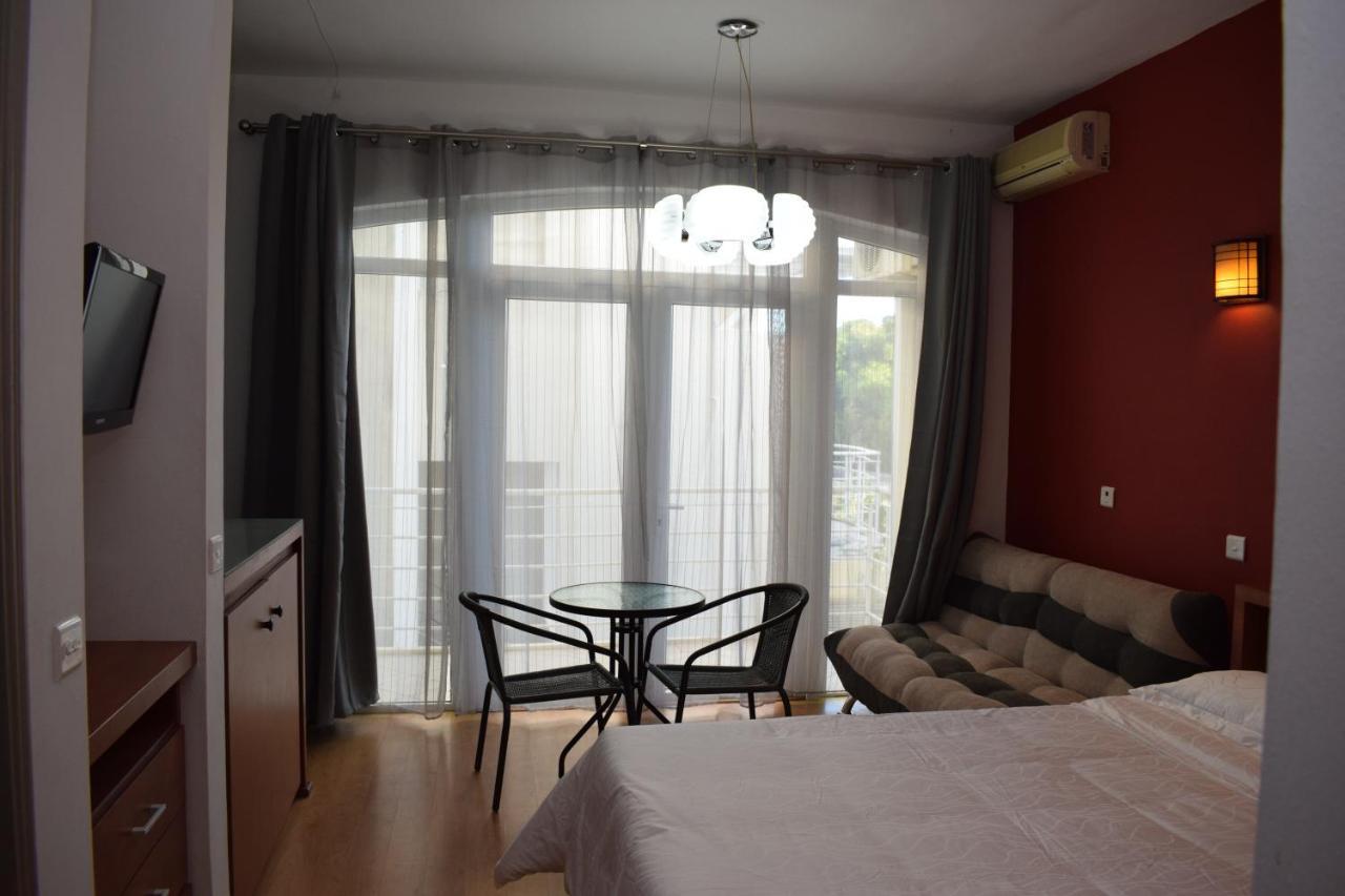 Ocean Drive Studio - Opposite The Beach Grand Bay Ngoại thất bức ảnh